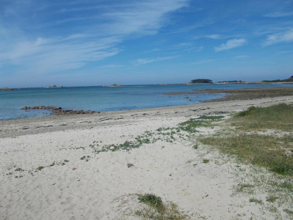 Les Ajoncs Plougrescant